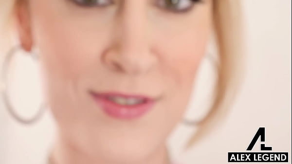 PAWG Maxim Law Bounces It On Alex Legend’s Big Throbbing Cock!