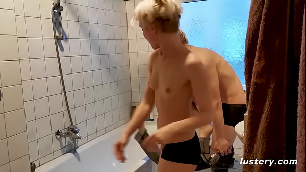 Lustery Submission #640: Vincent & Sophia - Squeaky Clean