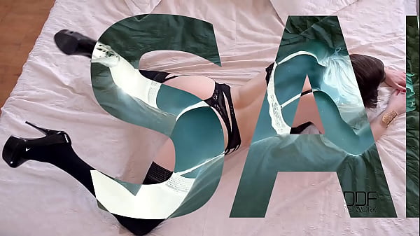 British College Babe Stuffs Double Dong in Pussy and Asshole Thumbnail