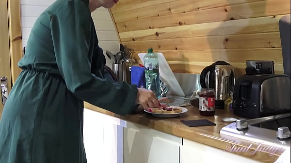 AuntJudys - Sultry 43yo Big Tit MILF Wanilianna gets dirty in the Kitchen