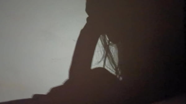 Delicioso boquete no escuro Puta colombiana com garganta profunda