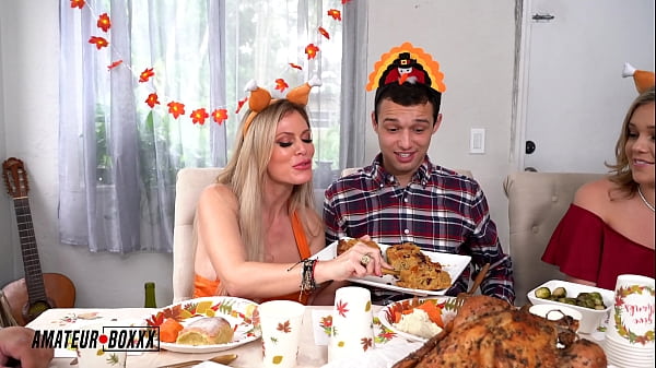 Amateur Boxxx - Kali & Casca's Crazy Cuckhold Threesome Thanksgiving