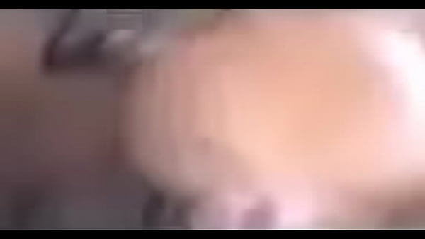 She gives a juciy blow