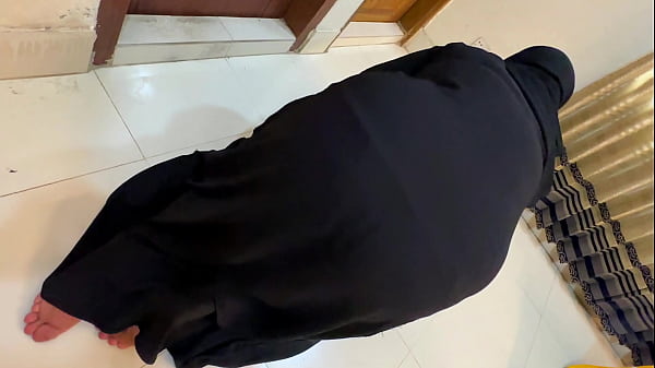 Árabe Enorme Bunda Madrasta Gostosa Presa Debaixo da Minha Cama Só Então Eu Vejo Seu Grande e Grosso Bunda e Masturbação