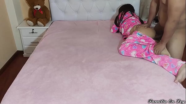 Grabe a mi Sobrina en ley Mientras le doy Masajes en Todo su Cuerpo - No Porfavor no me Toques en mis Partes Intima