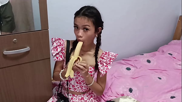 Virgin looking cutest girl ever does banana joke and sucks as angel