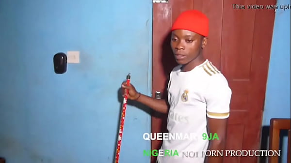 She woke up to see her friend fucked by a hotel room cleaner