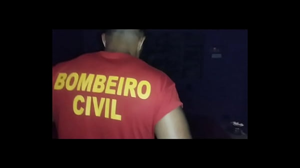 APÓS SHOW QUIZ DAR PRO BOMBEIRO DA CASA DE SWING...MAS A FODA ACABOU EM UMA SURUBA
