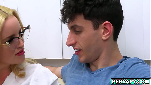 Doctor Charlie Forde helps the stepsiblings Hazel Moore and Nick Strokes using her unorthodox but effective solution