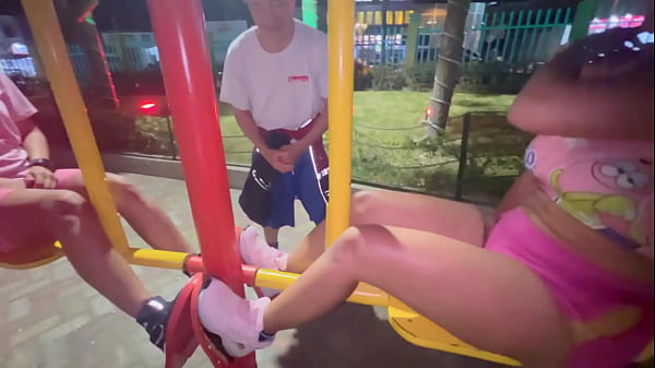 I fuck a stranger with big tits and a big butt, who I met in a public park