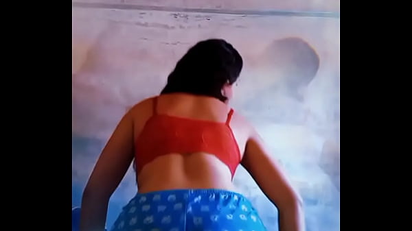 young girl wiggling Thumbnail