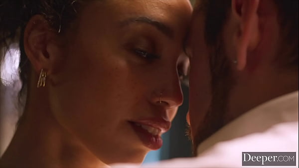 Deeper. Cunning thief Alexis fucks her way out of trouble