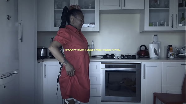 Dominatrix Mistress April - Slave Rose in tubes