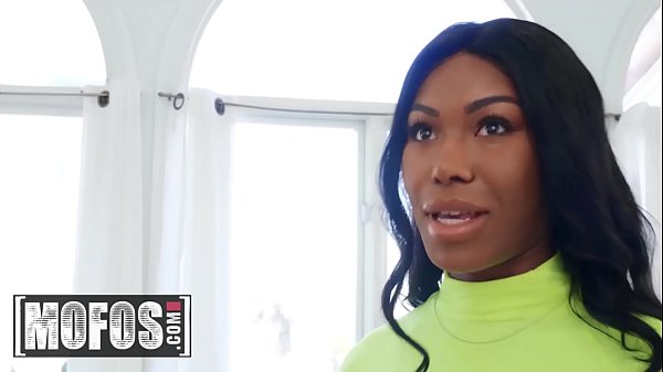 Girls With Big Butt (Lala Ivey, Nadia Jay) Loves Sharing Big Dick - Mofos