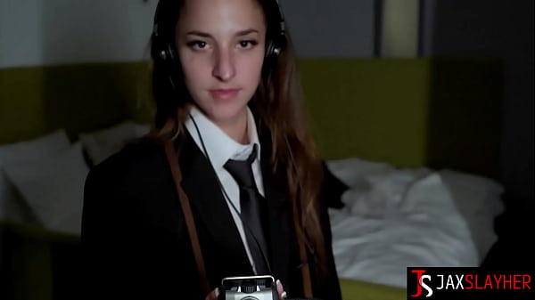 Brunette Babe Anastasia Brokelyn Squirts After Riding BBC