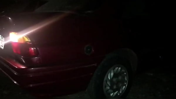 CONHECI UM NOVINHO GOSTOSO NO ROLE E PEDI PRA ELE ME COMER NO SEU CARRO