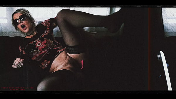 Orgasmo anal - deslumbrantes palácios de Karina - show de webcam da temporada de 2024 - nos bastidores.