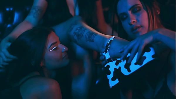 Imagine how my feet smell after a long day, Now Behold