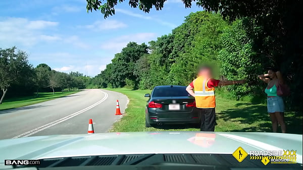 Roadside - Busty Ashlyn Peaks Fucked By A Mechanic In The Woods