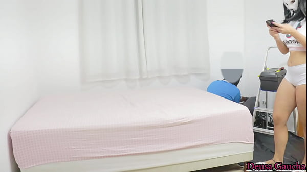 Cliente provocou técnico de TV a cabo ate ele foder ela no pelo | COMPLETO NO RED | FILMES DIRTYs angeldirty.com