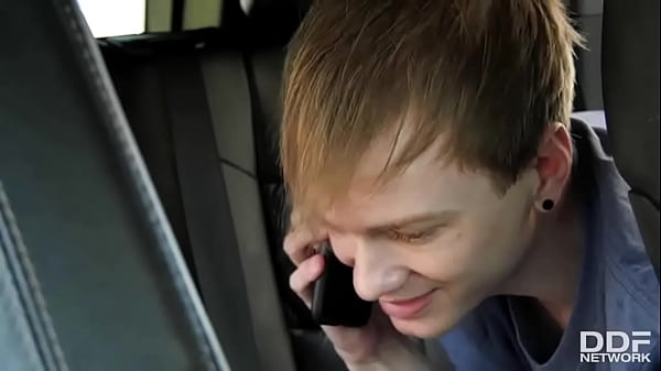 Pegou a Madrasta se Masturbando e Se Deu Bem