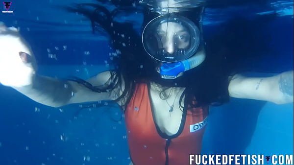 Helen Star sexy swimwear night apnea pool Thumbnail