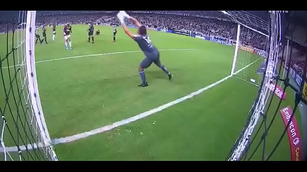 Arrascaeta eating anti ass in Ceará Thumbnail