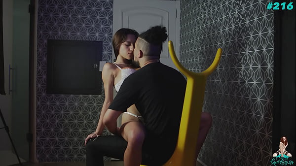 19 anos e quis descobrir como é ter squirting