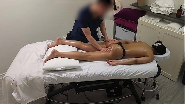 Sarah, a young Indian college student with sexy natural body had her unforgettable first massage.