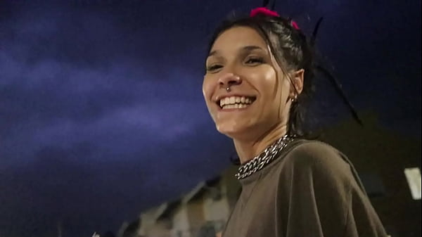 Pegando um estranho depois do trabalho - Foda na cara - Nick Elfie