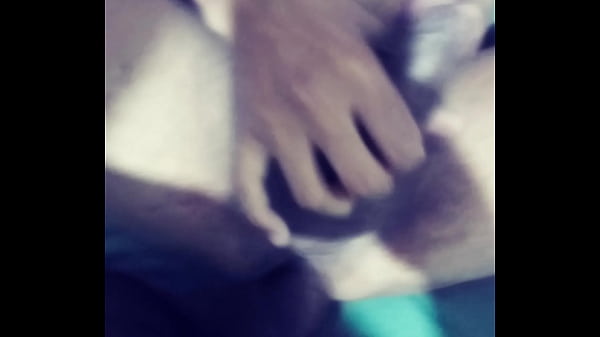 FODEU O MARIDO DA VIZINHA QUE GEMEU COM A IMENSA ROLA NO CU.