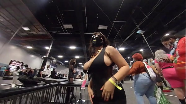 Sarah Arabic body tour at EXXXotica NJ 2021