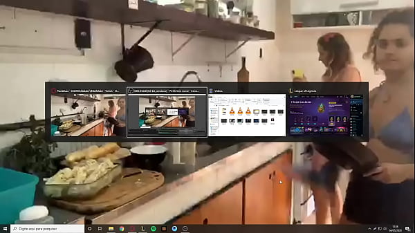 paolabuzzone paying for panties on live. Thumbnail