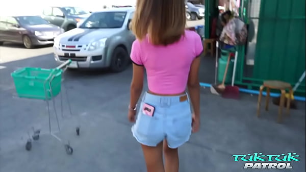 Hot skinny amateur babe rides the dick off a white guy in Bangkok