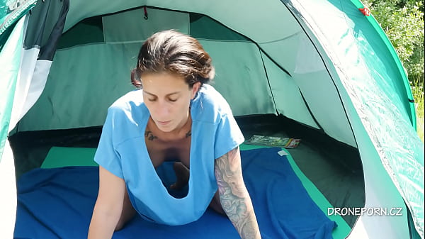 Nudist MILF Alžběta - Under the blouse