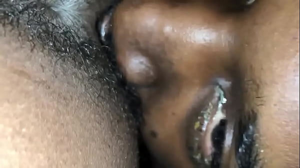 Garota entende hardstyle