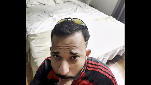 meu amigo me fez mamar a rola dele depois do jogo