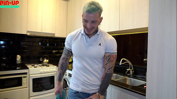 el Mozo pelo la pija en pleno restaurante, nos cojio a las 3(ANALSEX) MEIPANG ft BLAZE RAGER ft VILLA ANDERSON | PinUp