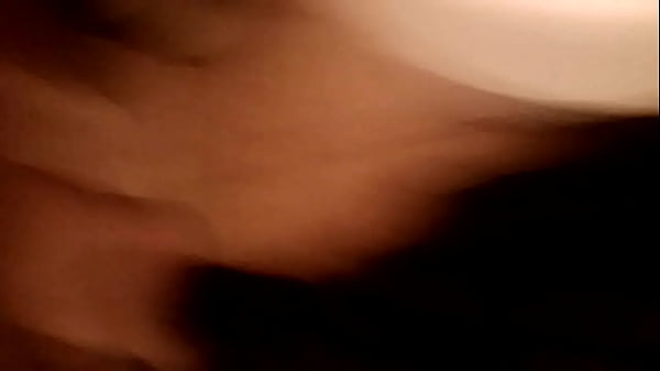 girl plays w pissing pussy Thumbnail