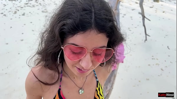 Golden shower for Katty on the public beach