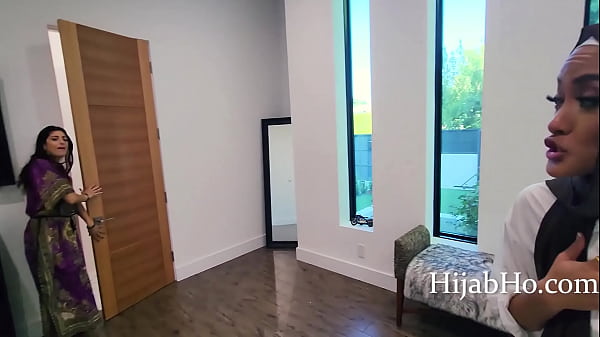 Friend Watches Her Fuck Her BF - HijabHo