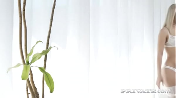 Kira Thorn submits her precious ass to interracial anal Thumbnail