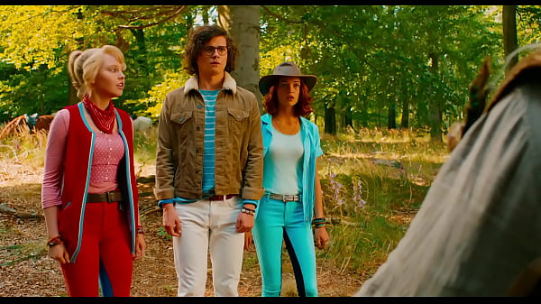 hot girls vs boys Thumbnail