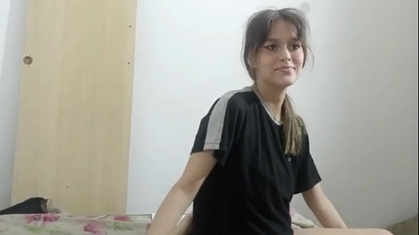 Venha meio-irmão, vou te mostrar como você deve foder sua namorada! Embora você goste mais da minha buceta do que da dela! HISTÓRIA COMPLETA