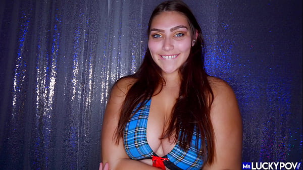Busty Big Tit Teen Gets Loves To Titfuck