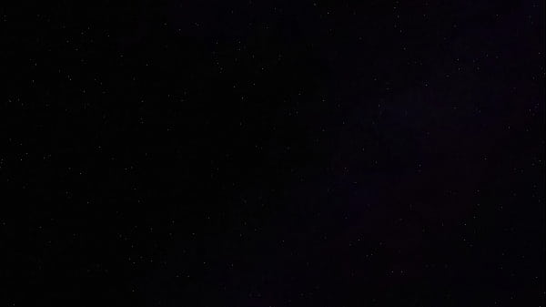 crazy girl 18 yo pee on a public beach right in her panties wet her panties and went to sunbathe