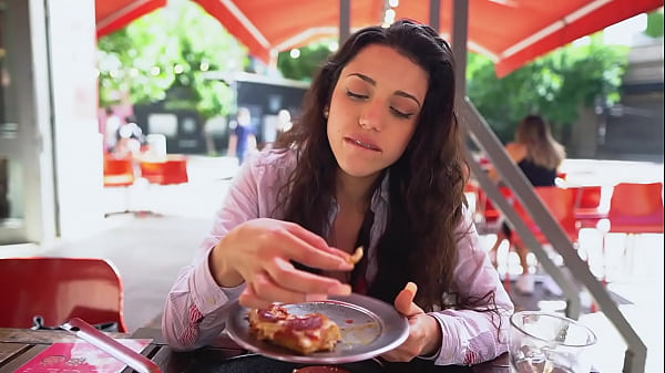 Latina loves Pizza with cum toping