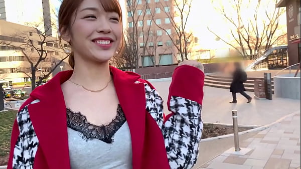 Seios lindos e curvas lindas! Alto! Encontrei uma líder de torcida incrivelmente linda! Ela é tão erótica e fofa, e sua sensibilidade é a melhor! Parte 1