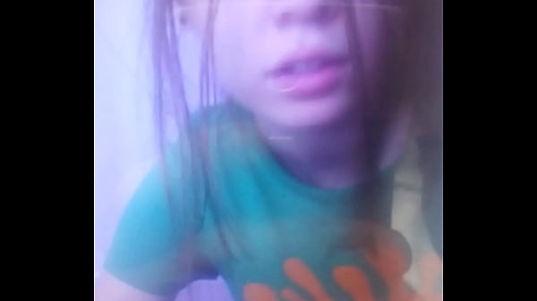 Girl masturbating Thumbnail