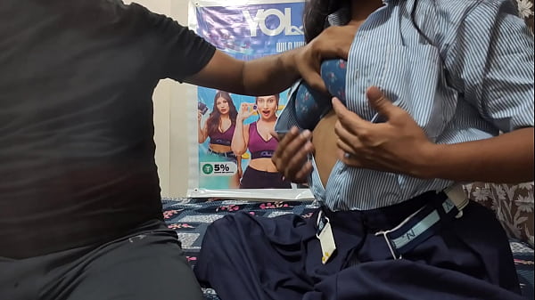 Garota universitária indiana transando com professor